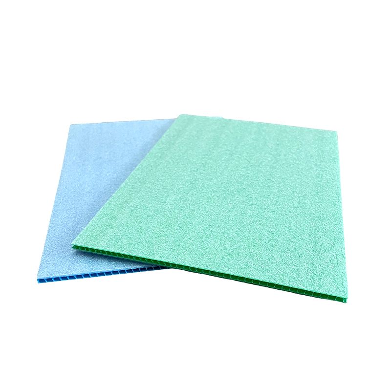 Tấm PP rỗng hai lớp nỉ chống thấm nước thân thiện với môi trường