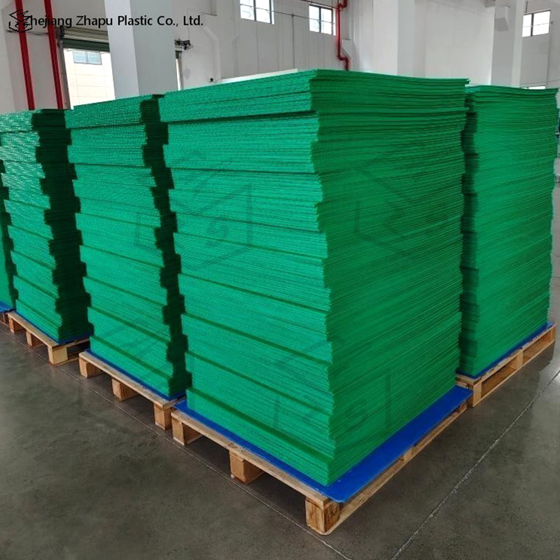 Tấm nhựa chống sốc để đóng gói phụ tùng ô tô